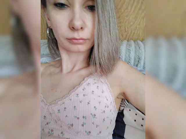 -Christina- webcam