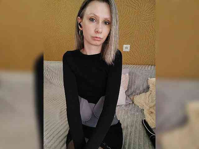 -Christina- webcam
