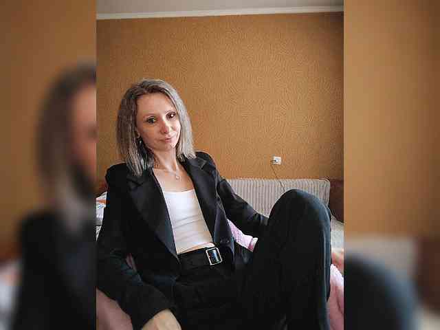 -Christina- webcam