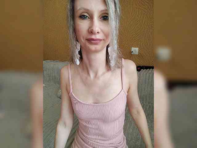 -Christina- webcam