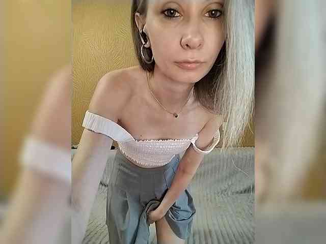 -Christina- webcam