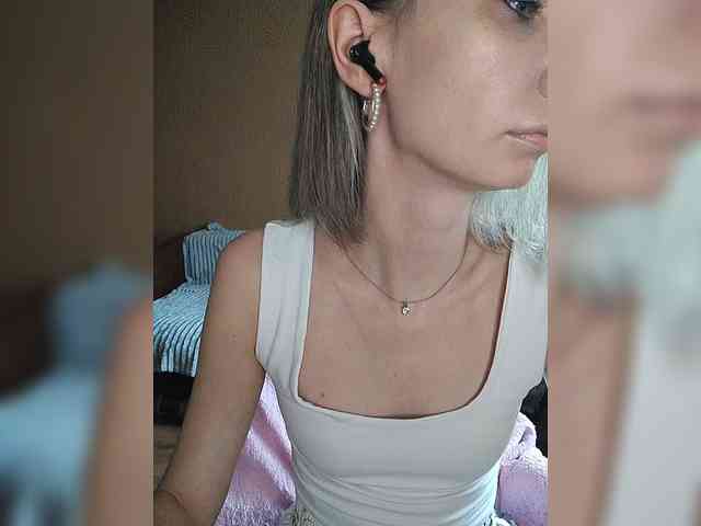 -Christina- webcam