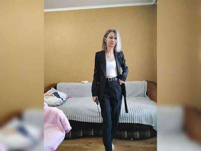 -Christina- webcam