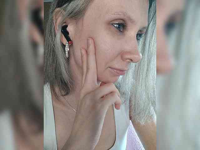 -Christina- webcam