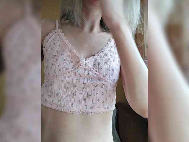 -christina-'s cam show statistics and live stream