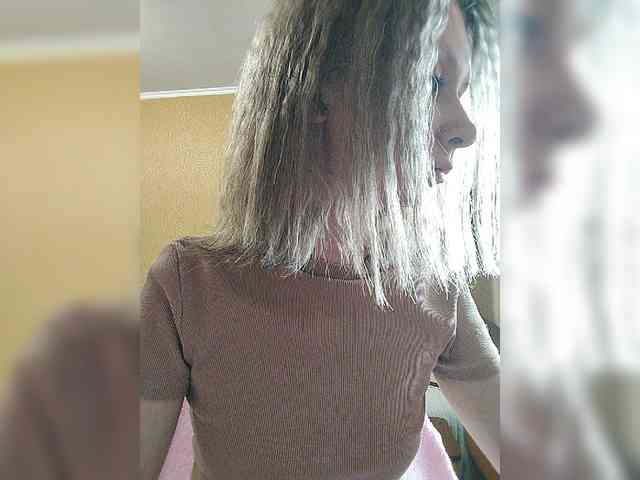 -Christina- webcam