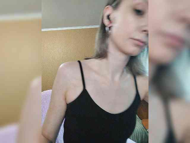 -Christina- webcam