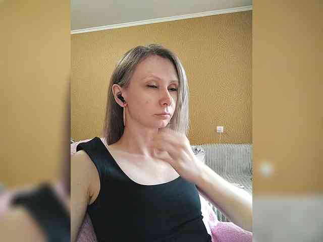 -Christina- webcam