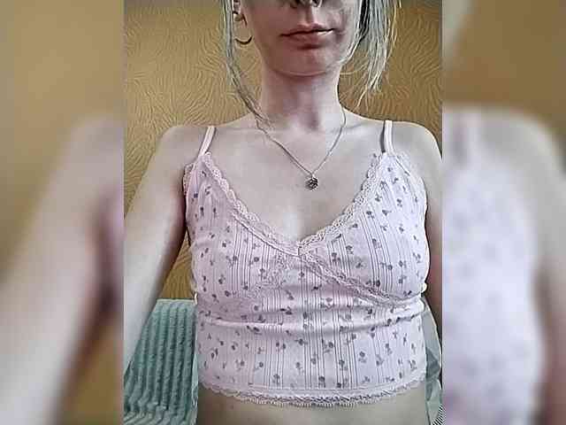 -Christina- webcam