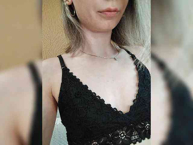-Christina- webcam