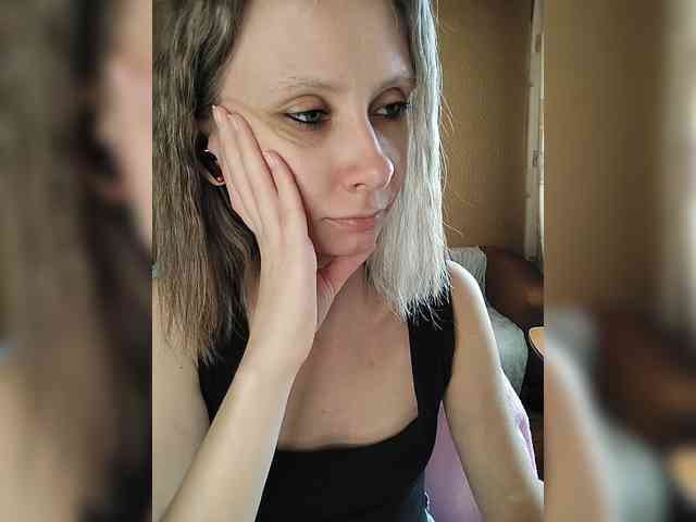 -Christina- webcam
