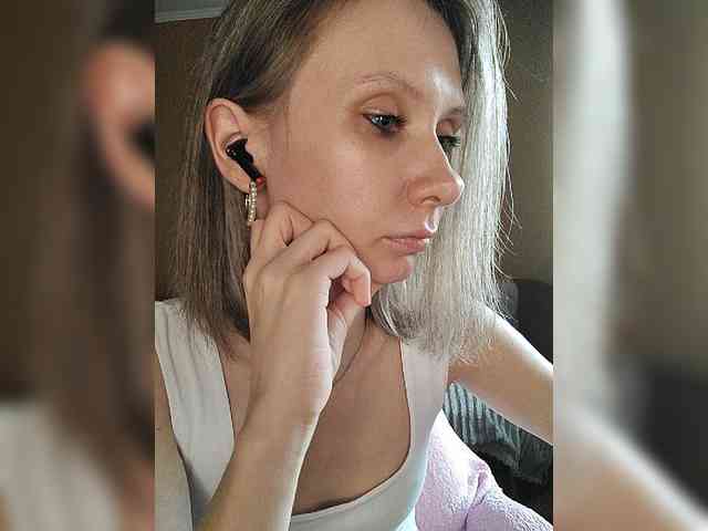 -Christina- webcam