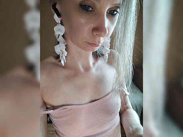 -Christina- webcam