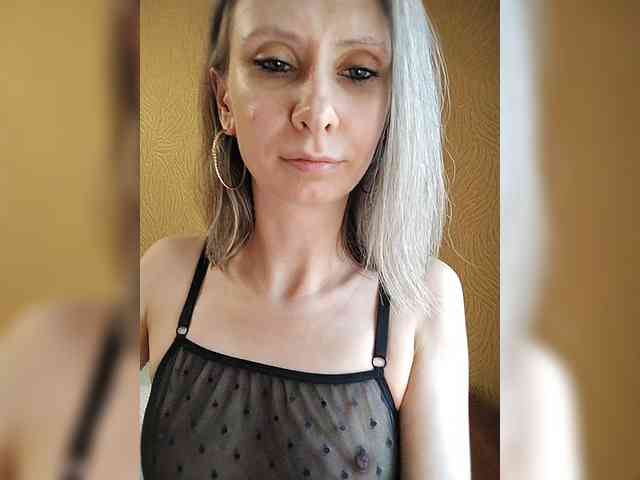 -Christina- webcam