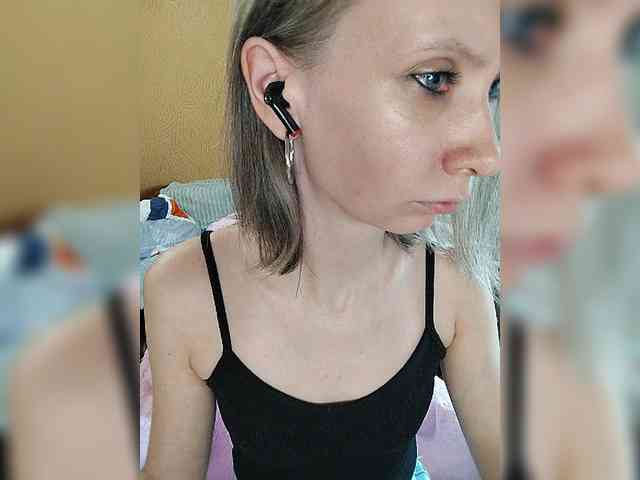 -Christina- webcam