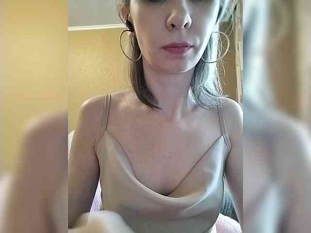 prettyKris Live Webcam on BongaCams