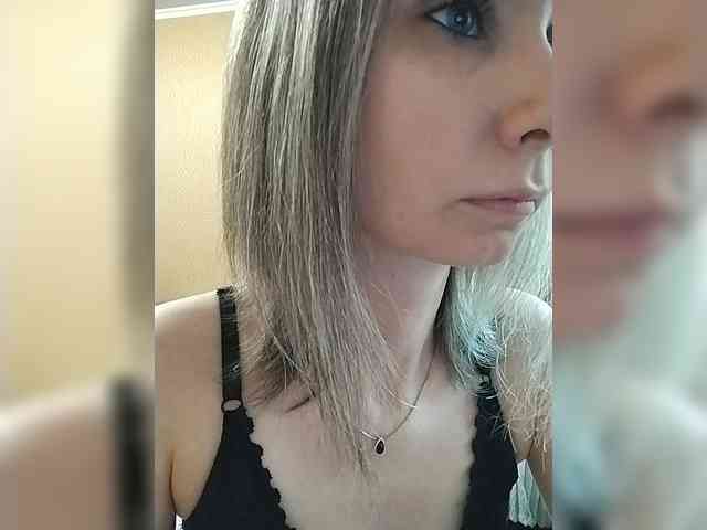 -Christina- webcam