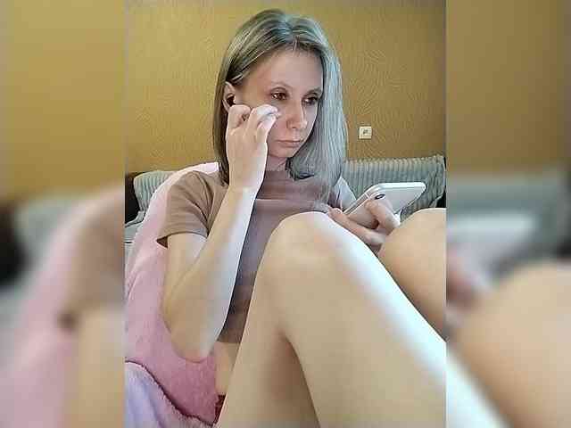 -Christina- webcam