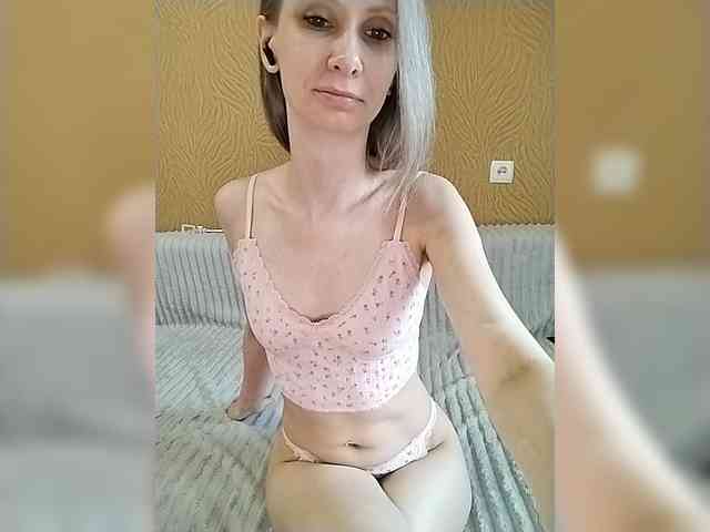 -Christina- webcam