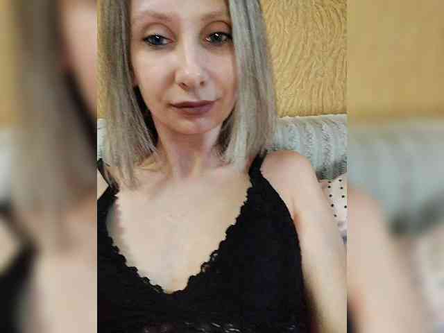 -Christina- webcam