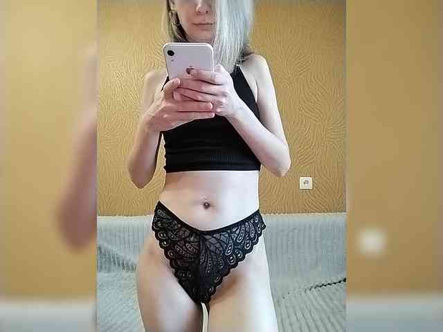 -Christina- webcam