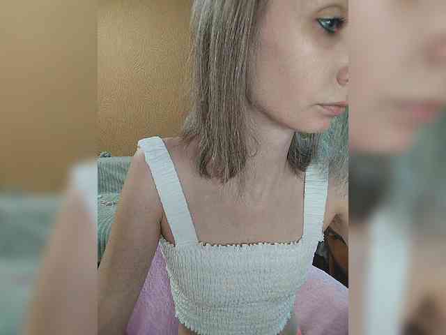 -Christina- webcam