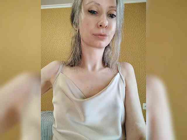 -Christina- webcam