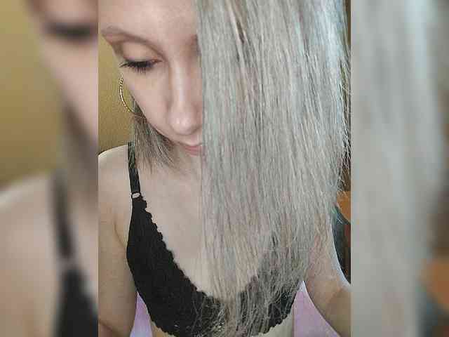 -Christina- webcam