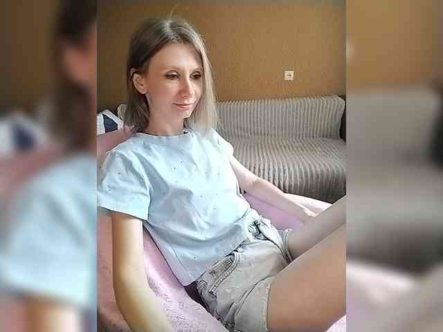-Christina- webcam