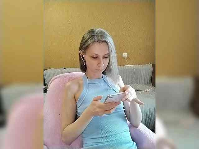 -Christina- webcam