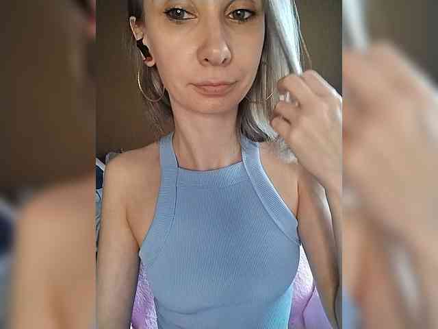 -Christina- webcam