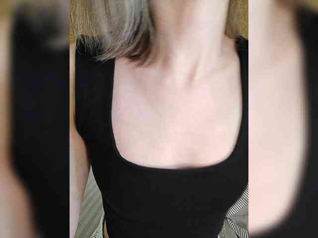 -Christina- webcam