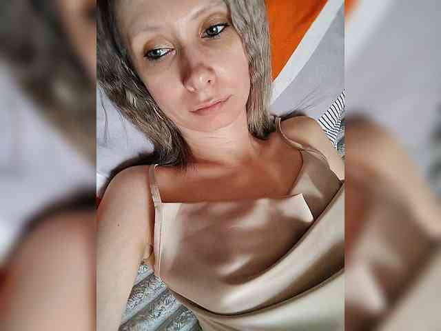 -Christina- webcam