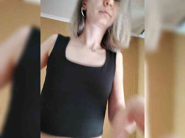 -Christina- webcam