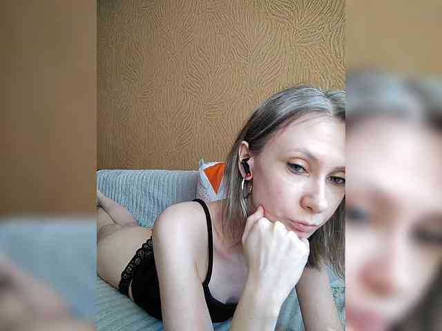 -Christina- webcam