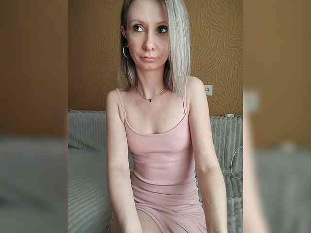 -Christina- webcam