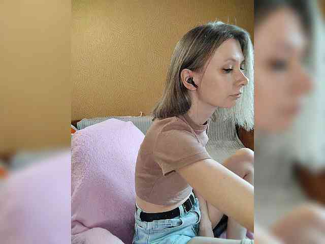 -Christina- webcam
