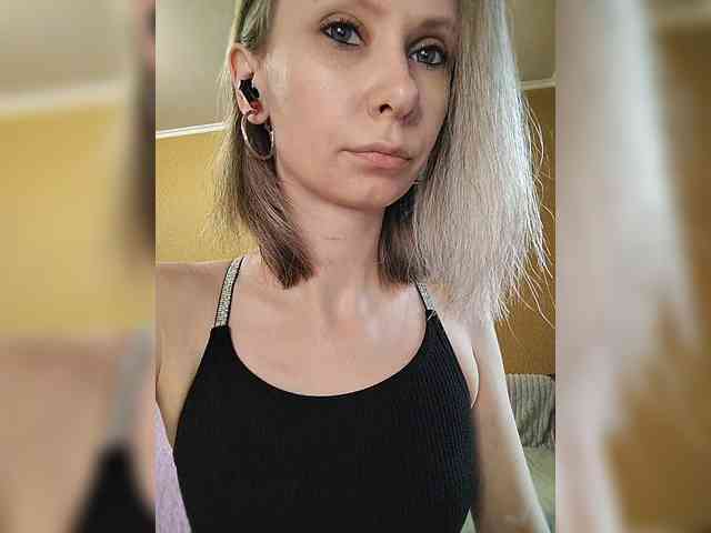 -Christina- webcam