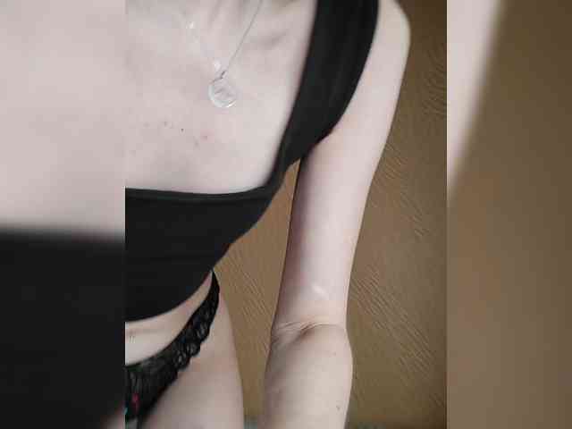 -Christina- webcam