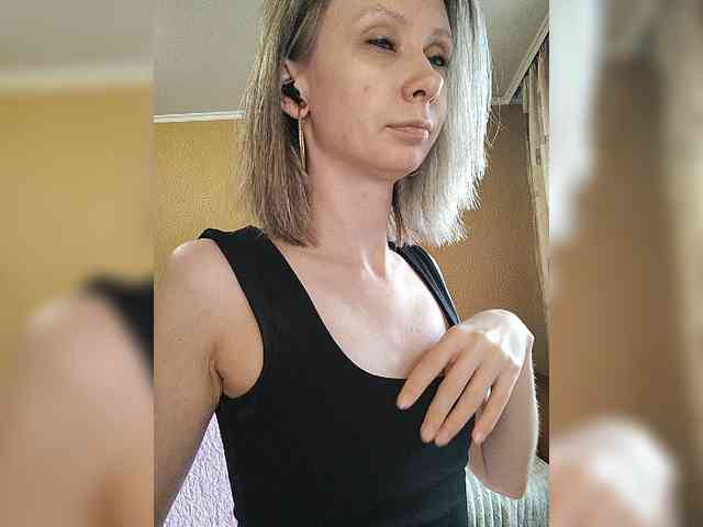 -Christina- webcam