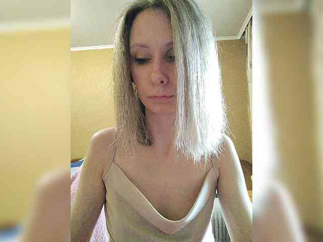-Christina- webcam