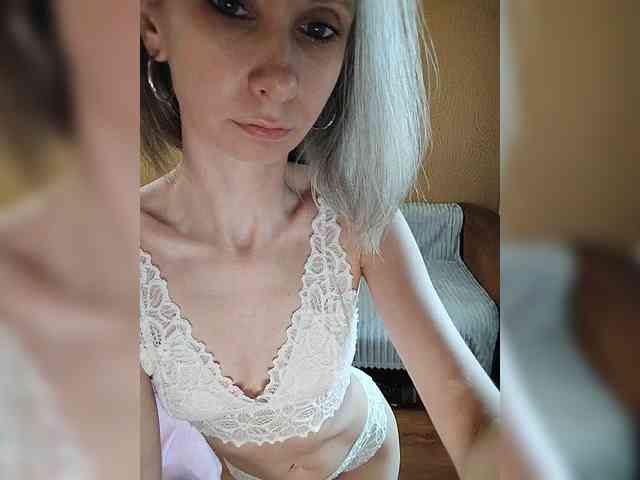 -Christina- webcam