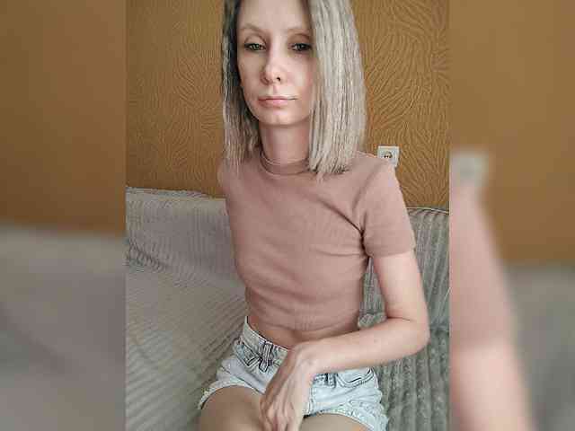 -Christina- webcam