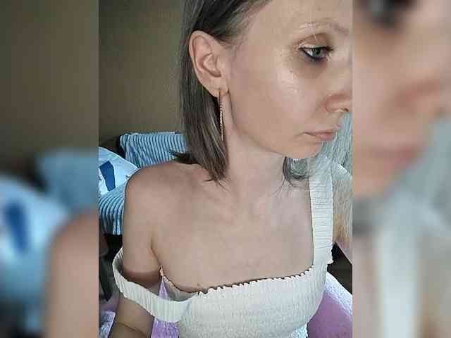 -Christina- webcam