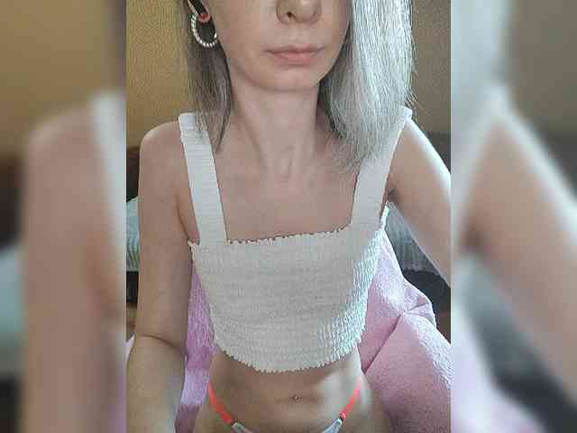 -Christina- webcam