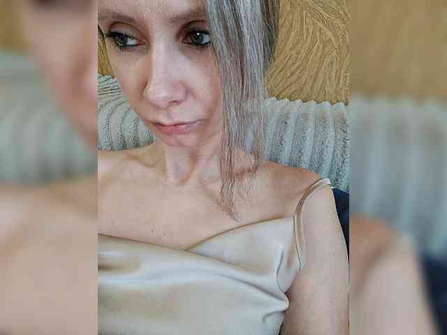 -Christina- webcam
