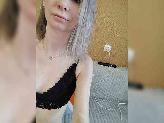 -Christina- webcam