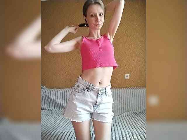 -Christina- webcam
