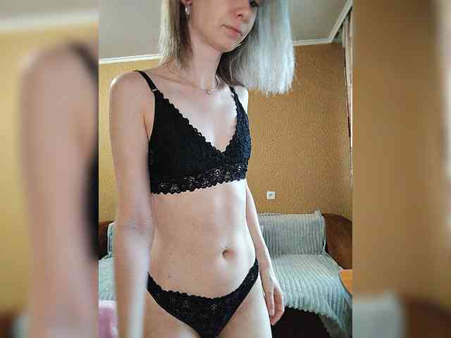 -Christina- webcam