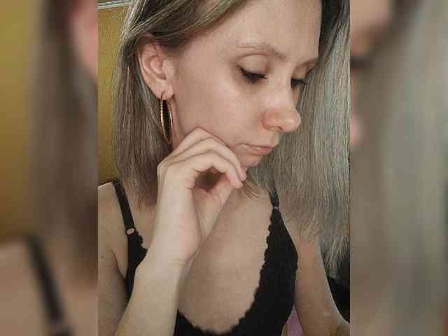 -Christina- webcam